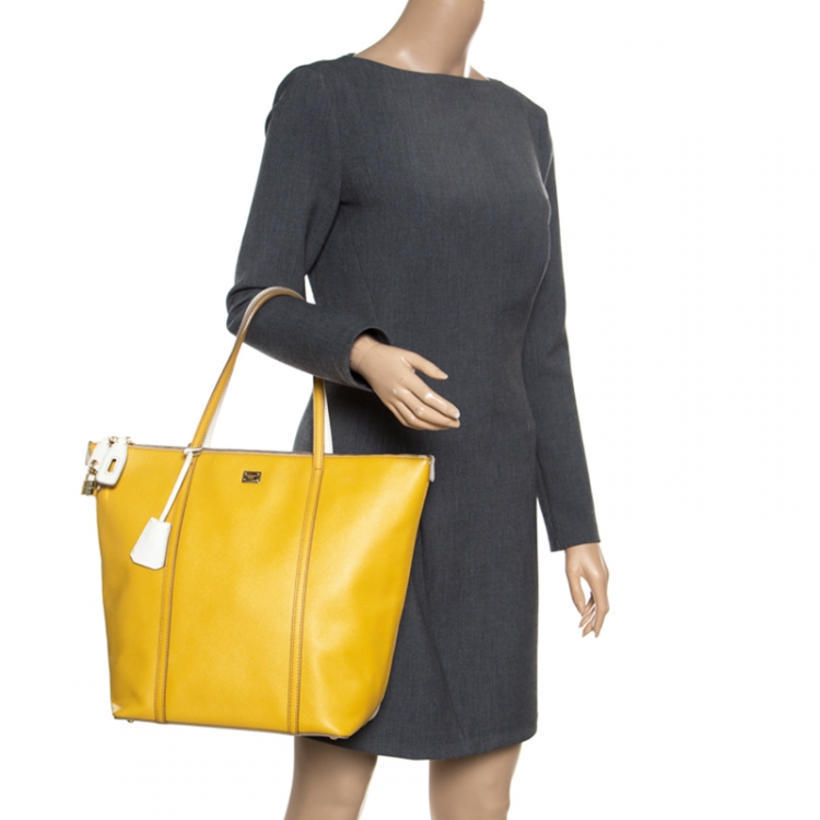 Pre Owned Dolce and Gabbana Yellow/Off White Leather Miss Escape Tote
