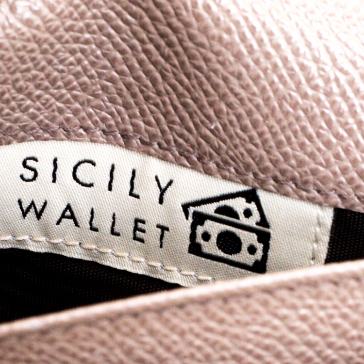 Pre Owned Dolce and Gabbana Grey Leather Sicily Wallet on Chain 