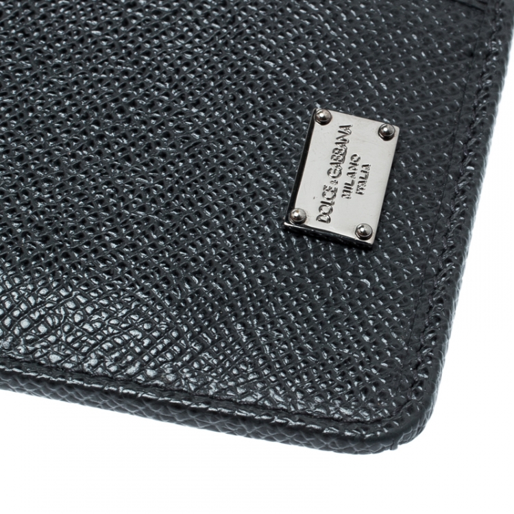 Pre Owned Dolce and Gabbana Black Leather Zip Continental Card Case