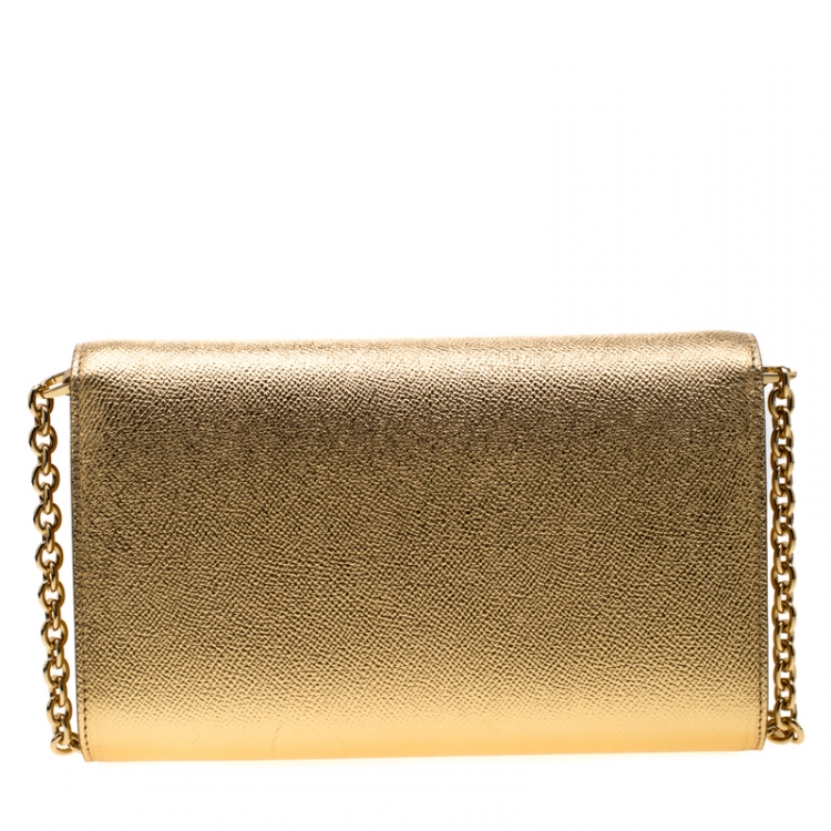 مملوكة مسبقًا Dolce & Gabbana Gold Dauphine Leather Pochette Shoulder Bag