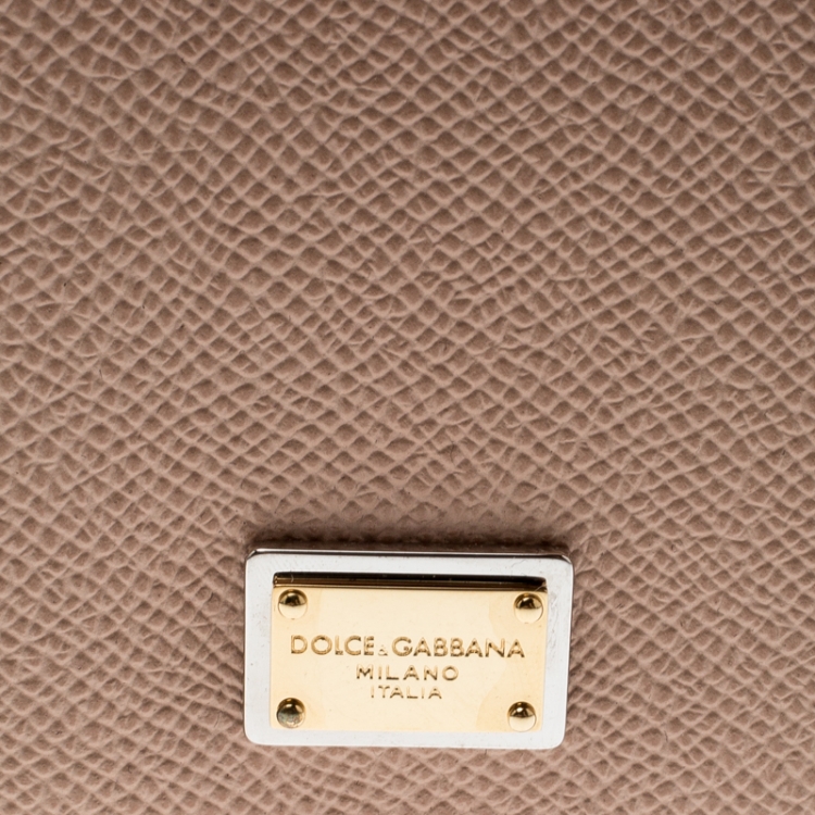 Pre Owned Dolce and Gabbana Beige Leather Bifold Card Holder