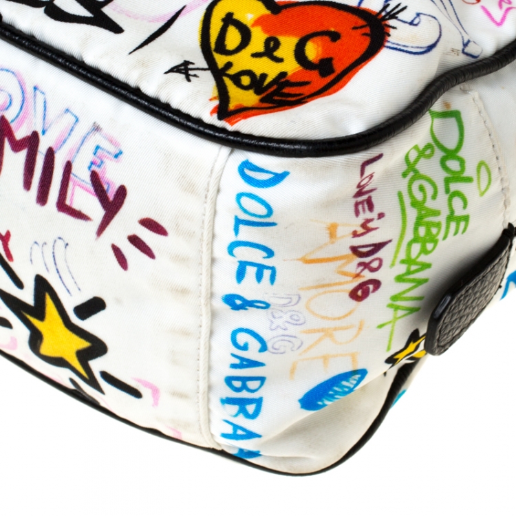 Pre Owned Dolce and Gabbana Multicolor Graffiti Printed Nylon Wash Bag