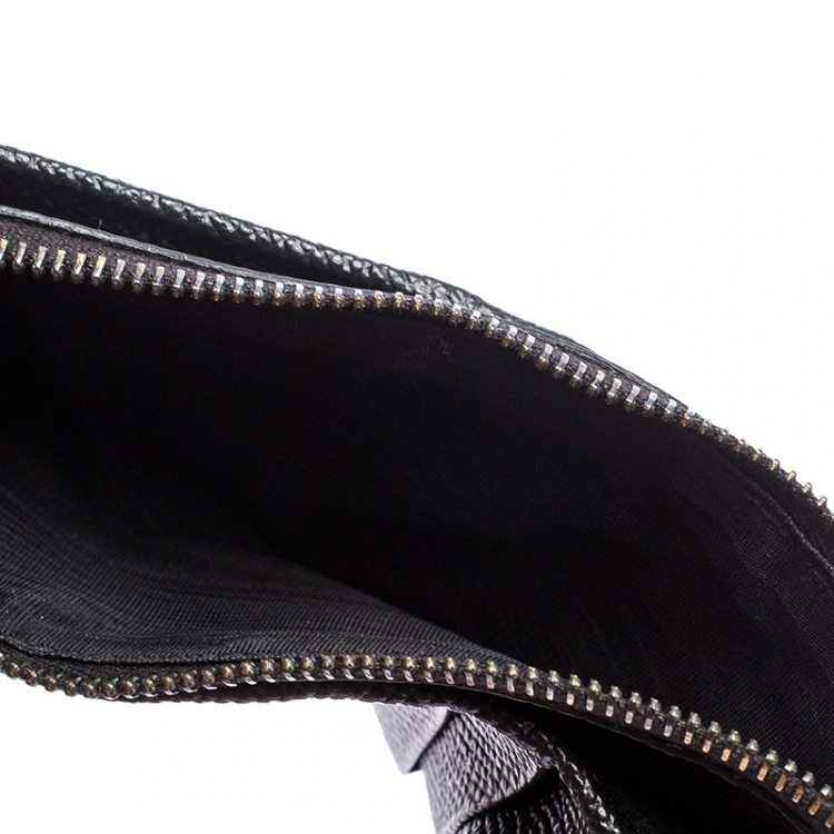 Pre Owned Dolce and Gabbana  Black Leather Long Zip Card Holder