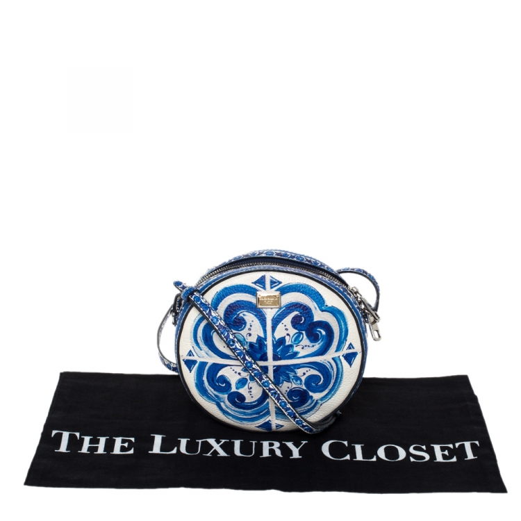 Pre Owned Dolce & Gabbana White/Blue Majolica Print Leather Glam Round Shoulder Bag