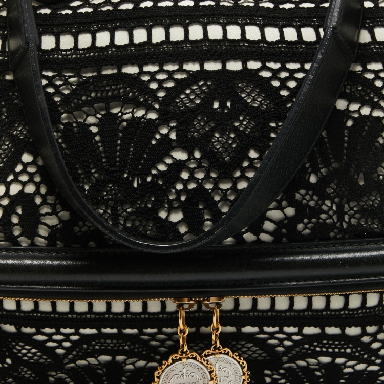 مملوكة مسبقًا Dolce & Gabbana White/Black Crochet and Leather Miss Sicily Top Handle Bag