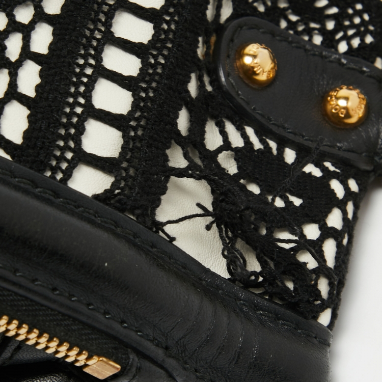 مملوكة مسبقًا Dolce & Gabbana White/Black Crochet and Leather Miss Sicily Top Handle Bag