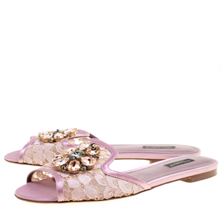 Pre Owned Dolce and Gabbana Lilac Lace Sofia Crystal Embellished Slides Size 39