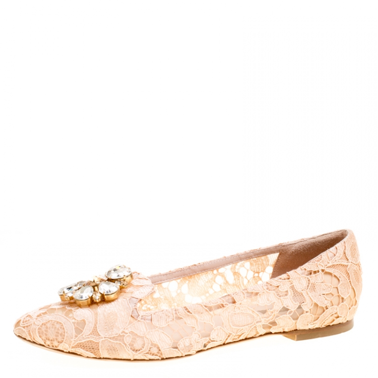 مملوكة مسبقًا Dolce and Gabbana Blush Pink Lace Crystal Embellished Ballet Flats Size 39
