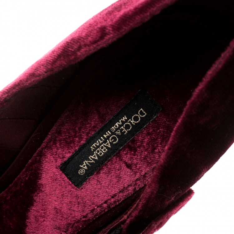 مملوكة مسبقًا Dolce and Gabbana Burgundy Velvet Crystal Embellished Heel Mary Jane Pumps Size 38