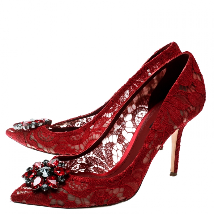 Pre Owned Dolce and Gabbana Red Lace Bellucci Crystal Embellished Pointed Toe Pumps Size 40.5