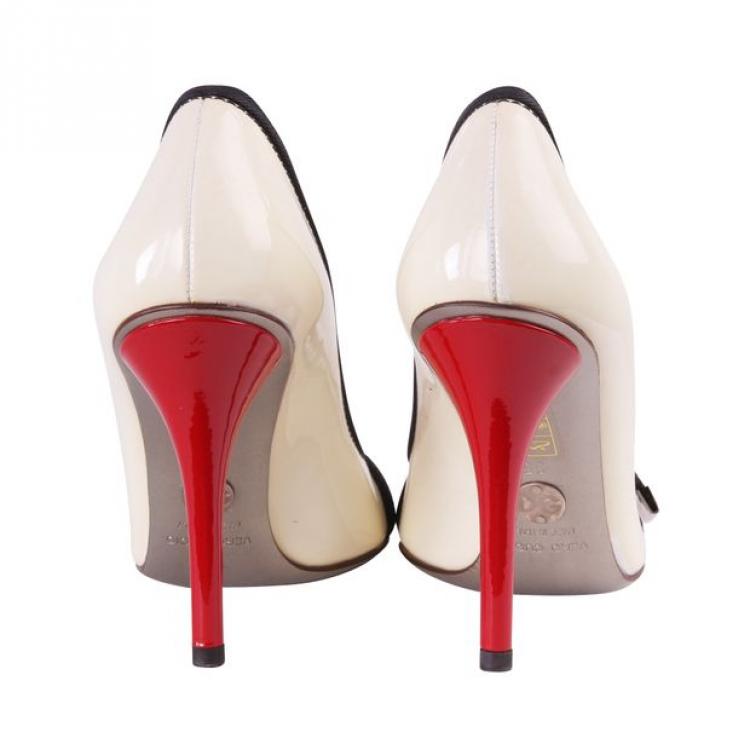 Pre Owned Dolce and Gabbana White Patent Buckle Pumps Size 35