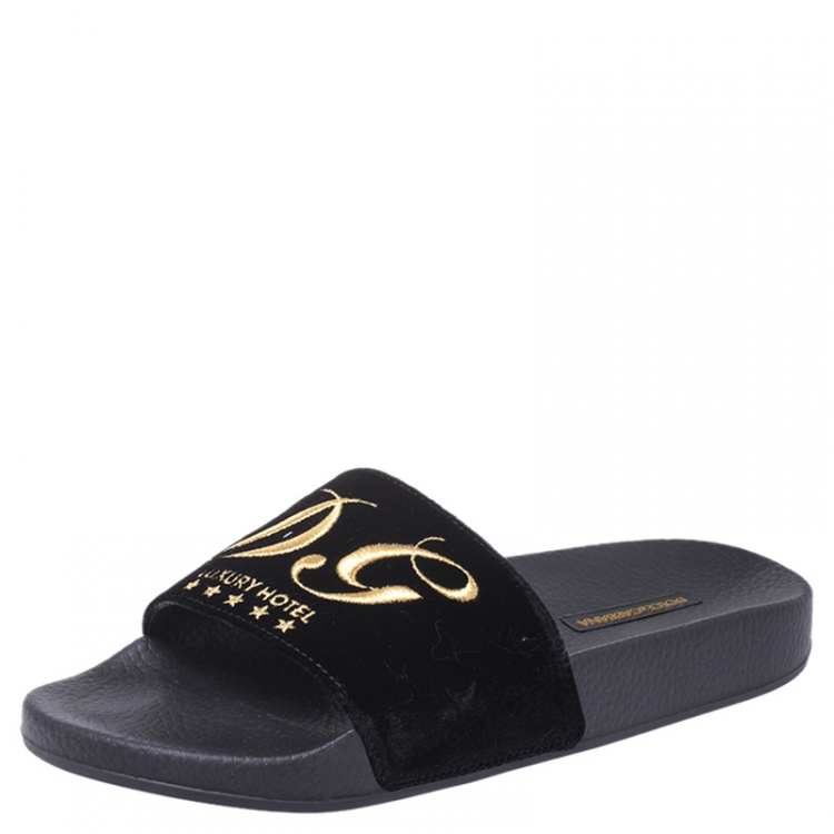 Pre Owned Dolce and Gabbana Black Velvet Hotel Slides Size 38