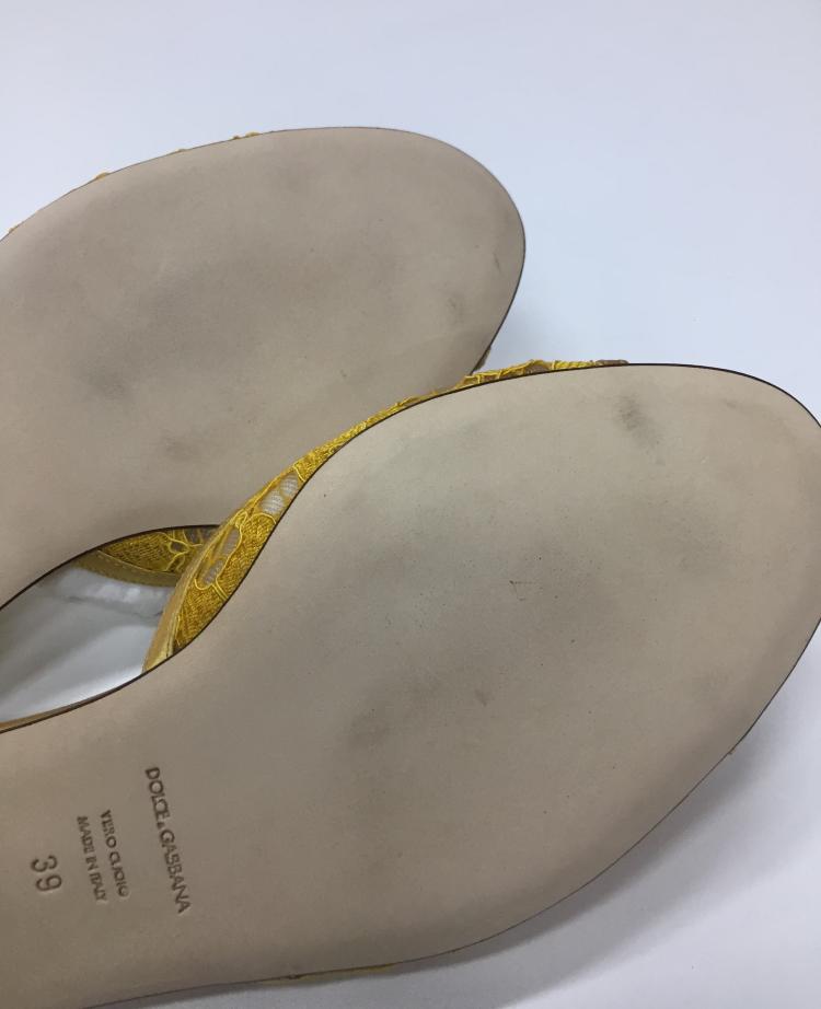 Pre Owned Dolce & Gabbana Yellow Lace Jeweled Embellishment Flat Slides Size 39