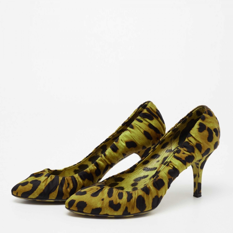 Pre Owned Dolce & Gabbana Yellow/Black Satin Animal Print Pumps Size 39