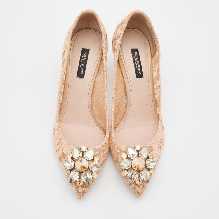 مملوكة مسبقًا Dolce & Gabbana Beige Lace Bellucci Embellished Pumps Size 37