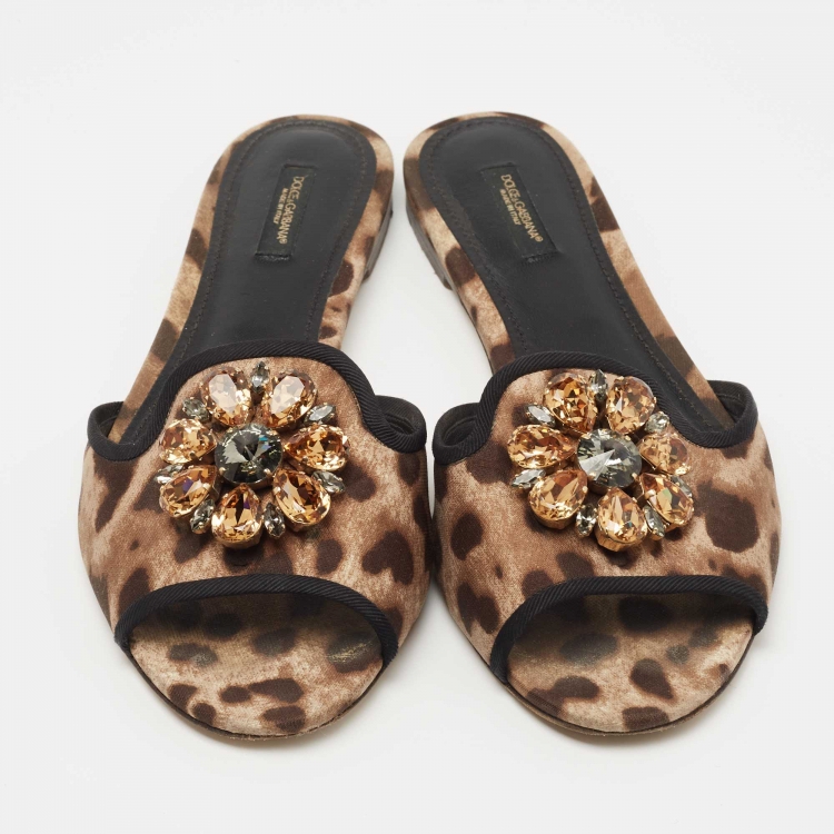 مملوكة مسبقًا Dolce & Gabbana Brown Leopard Print Canvas Crystal Embellished Flat Slides Size 40.5