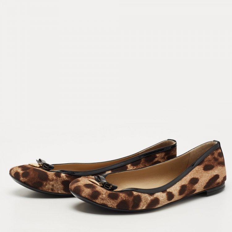 Pre Owned Dolce & Gabbana Brown/Black Leopard Print Coated Canvas and Patent Ballet Flats Size 40