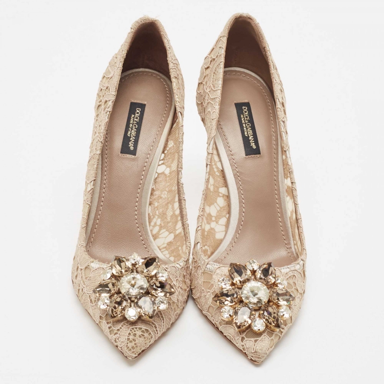Pre Owned Dolce & Gabbana Beige Lace Crystal Embellished Bellucci Pumps Size 38