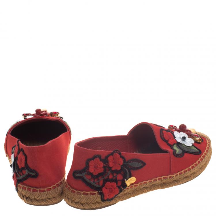 Pre Owned Dolce and Gabbana Red Canvas Locket Flower and Jewel Embroidered Espadrilles Size 37