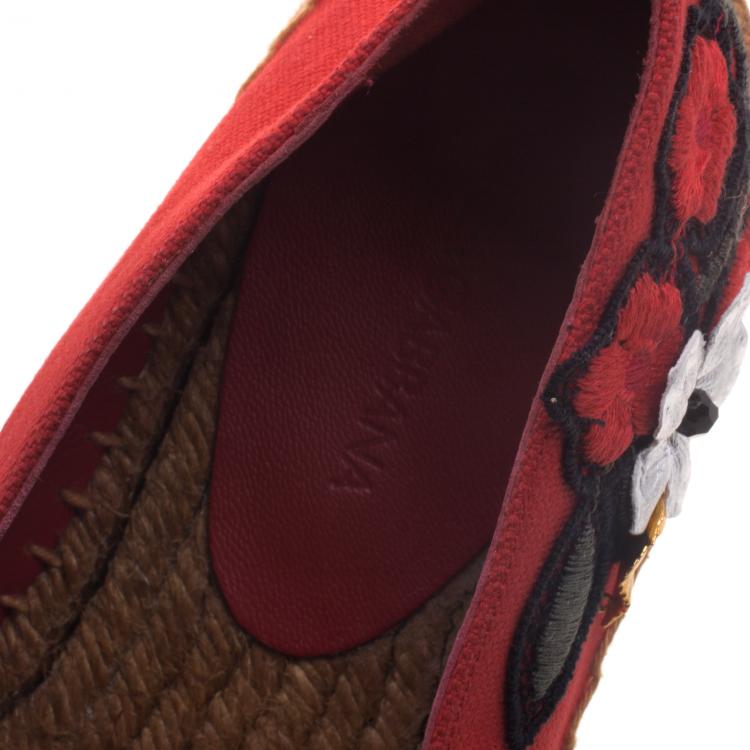 Pre Owned Dolce and Gabbana Red Canvas Locket Flower and Jewel Embroidered Espadrilles Size 37