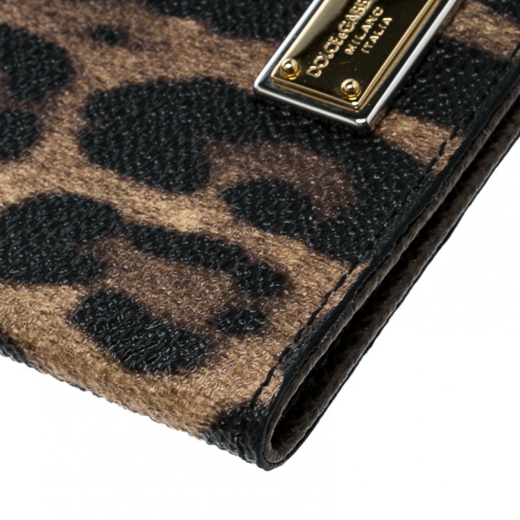 مملوكة مسبقًا Dolce and Gabbana Brown Leopard Print PVC Passport Case