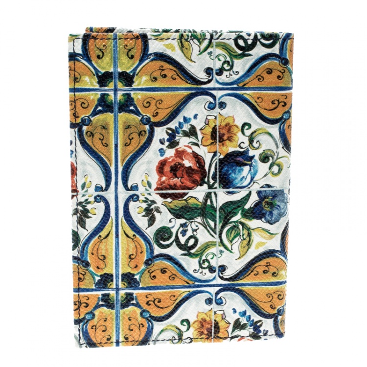 Pre Owned Dolce and Gabbana Multicolor Flower Print Leather Passport Holder