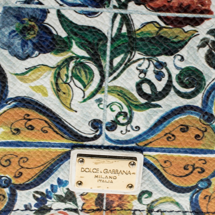 Pre Owned Dolce and Gabbana Multicolor Flower Print Leather Passport Holder
