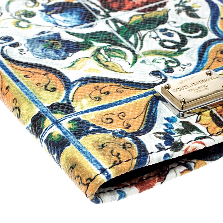 Pre Owned Dolce and Gabbana Multicolor Flower Print Leather Passport Holder