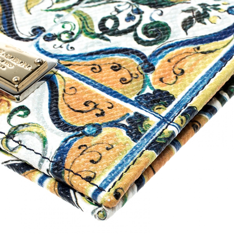 Pre Owned Dolce and Gabbana Multicolor Flower Print Leather Passport Holder
