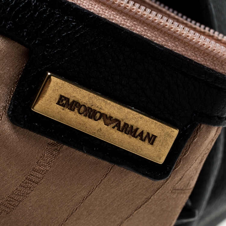 مملوكة مسبقًا Emporio Armani Black Pleated Leather Sling Hobo