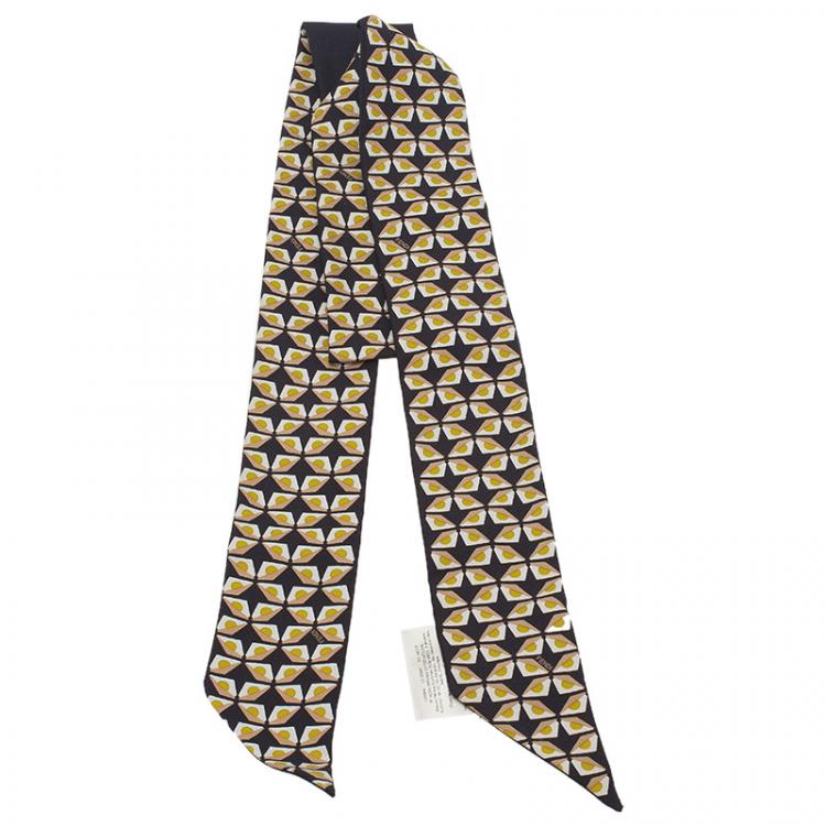 Pre Owned Fendi Black Signature Bugs Stole 