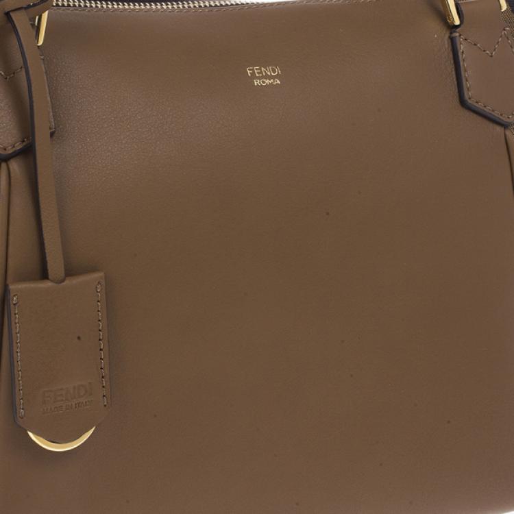 Pre Owned Fendi Leather Pequin Trapeze Bag