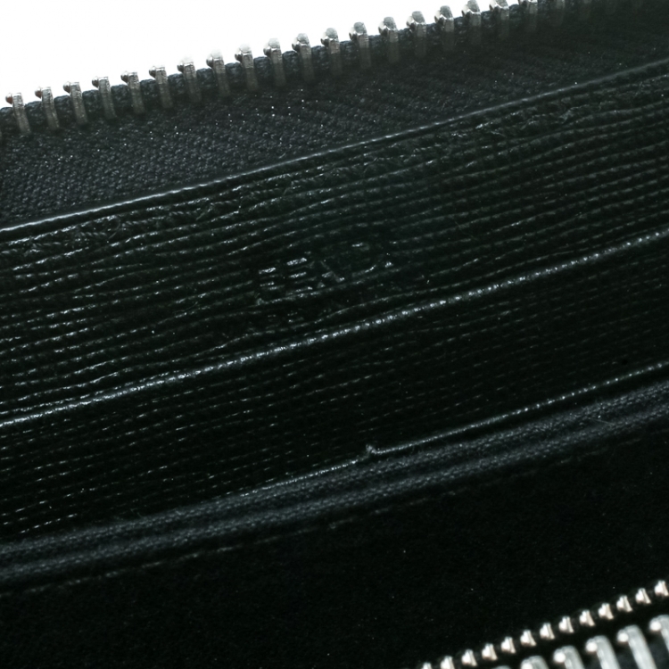 Pre Owned Fendi Black Leather Karlito Zip Around Wallet
