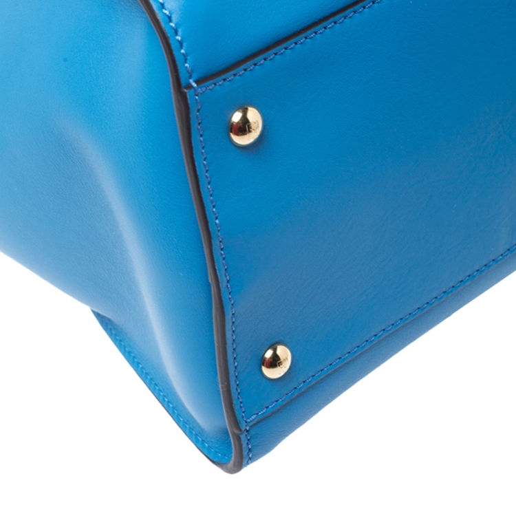 مملوكة مسبقًا Fendi Blue Leather Large Peekaboo Top Handle Bag