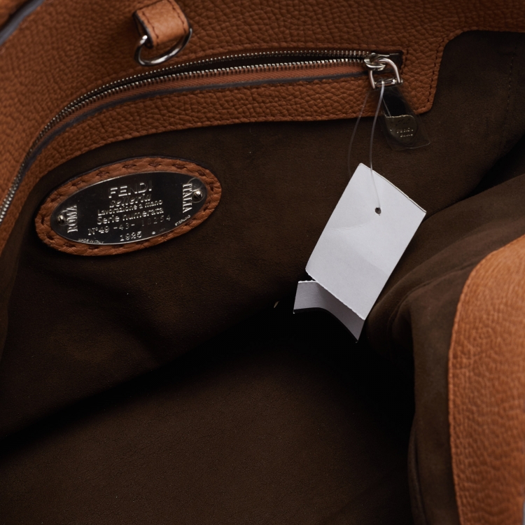 مملوكة مسبقًا Fendi Brown Leather Large Anna Shoulder Bag