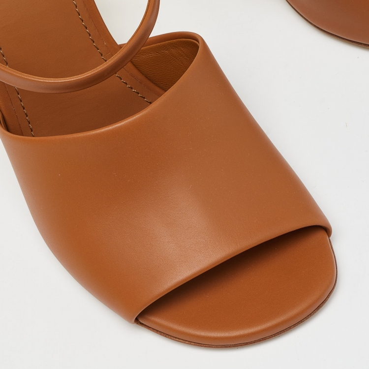 Pre Owned Fendi Tan Leather First Heel Mules Size 40