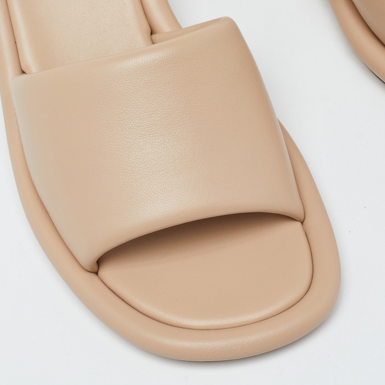 Pre Owned Fendi Beige Leather FF Slide Sandals Size 40