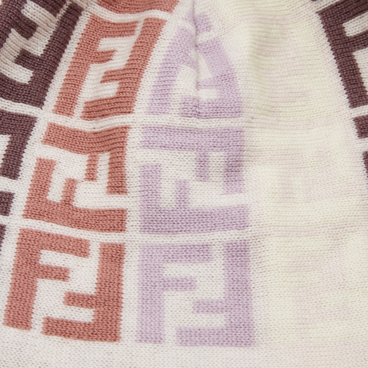 مملوكة مسبقًا Fendi Pink Zucca FF Wool Pom-Pom Beanie