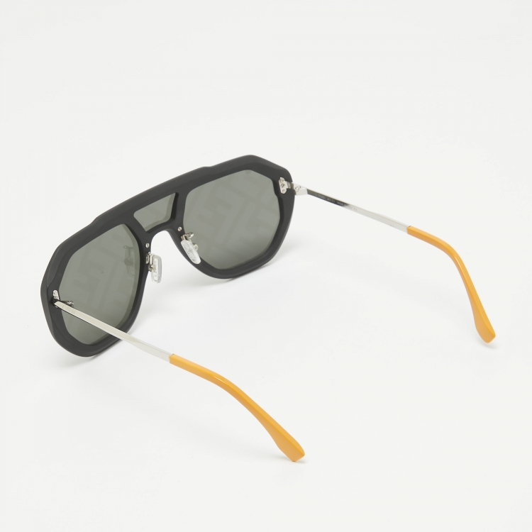 Pre Owned Fendi Black/Mustard FF40006U FF Evolution Shield Sunglasses