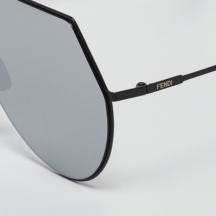 Pre Owned Fendi Black Mirrored FF 0193/S Shield Sunglasses