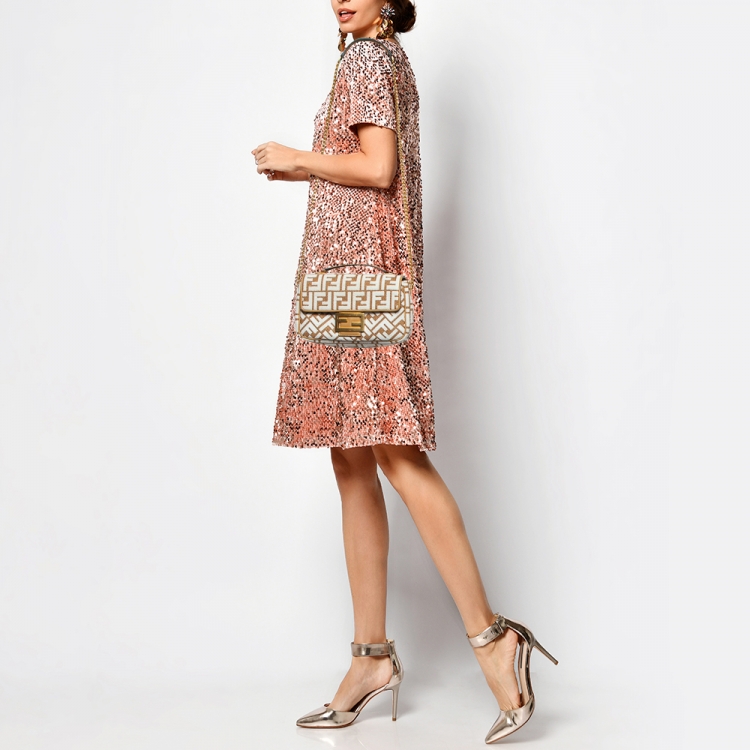 Pre Owned Fendi Beige/White Zucca Raffia and Fabric Midi Baguette Chain Shoulder Bag