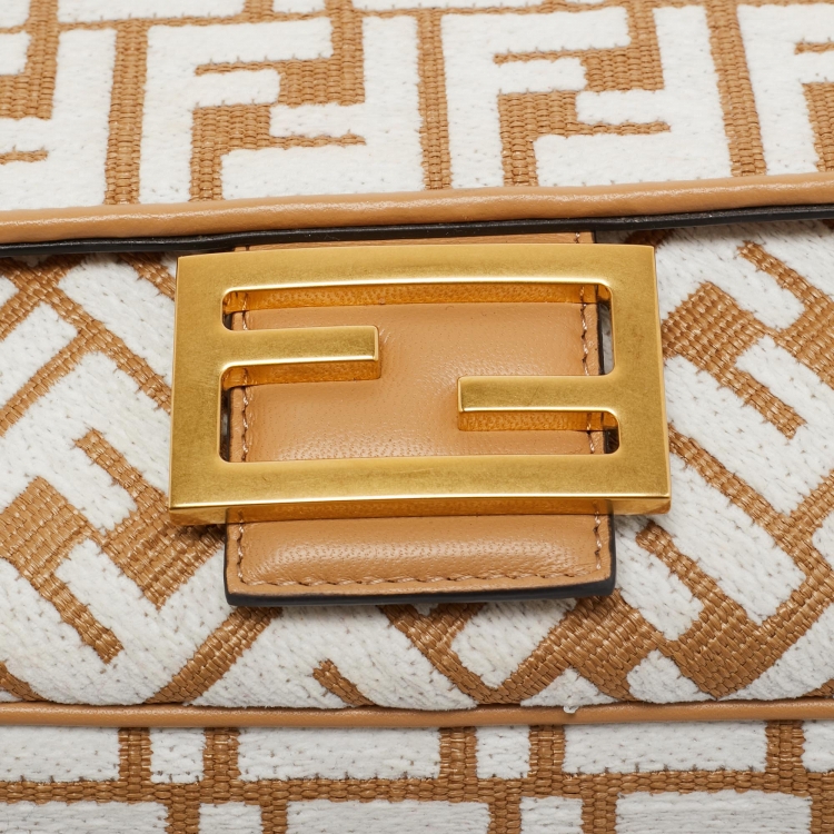 Pre Owned Fendi Beige/White FF Raffia and Leather Midi Chain Baguette Bag