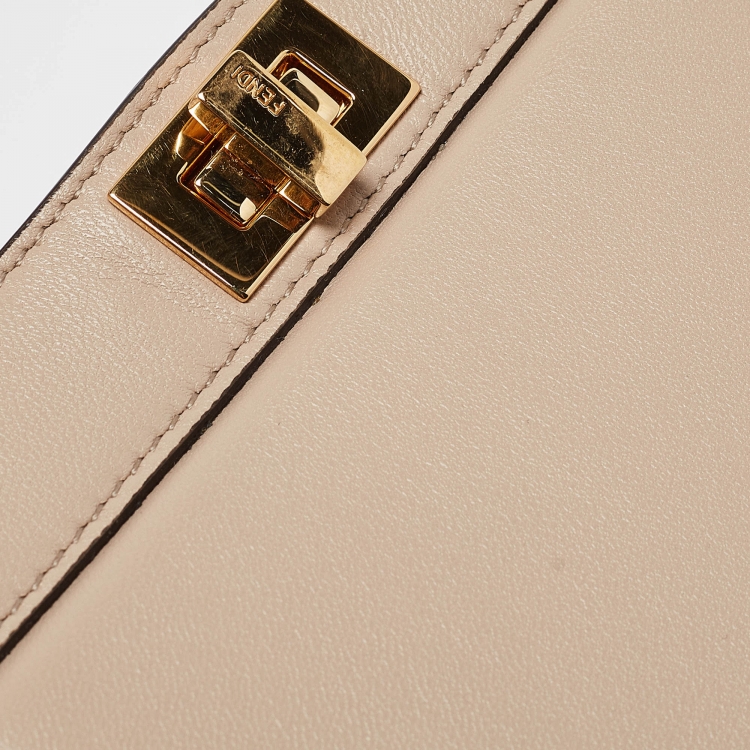 Pre Owned Fendi Beige Leather Petite Peekaboo ISeeU Top Handle Bag