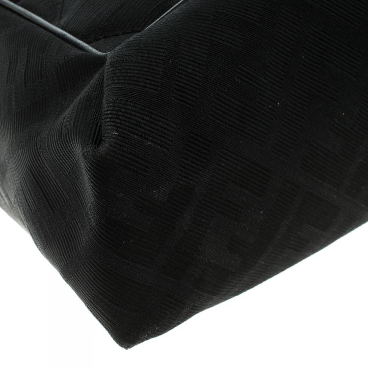 Pre Owned Fendi Black Quilted Fabric Maxi Baguette Shoulder Bag
