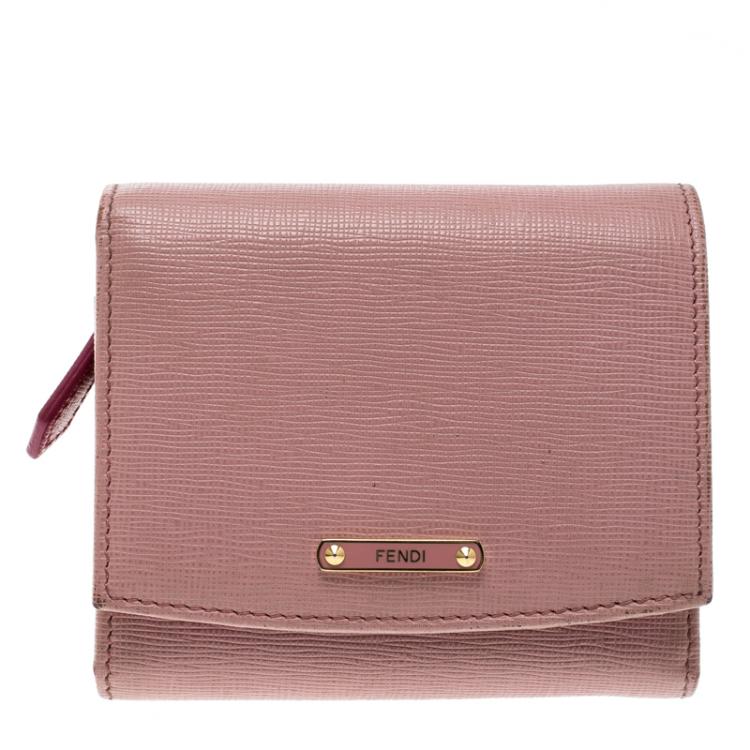 مملوكة مسبقًا Fendi Pink Leather Small Crayons Wallet
