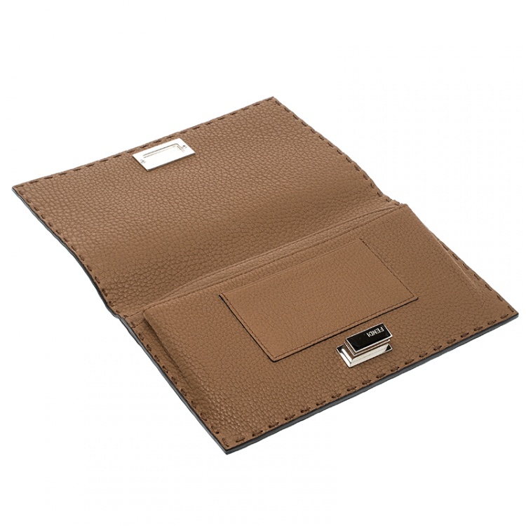 Pre Owned Fendi Brown Leather Mini Peekaboo Clutch