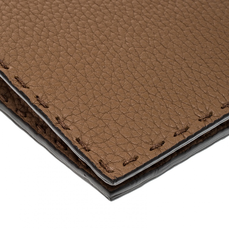 Pre Owned Fendi Brown Leather Mini Peekaboo Clutch