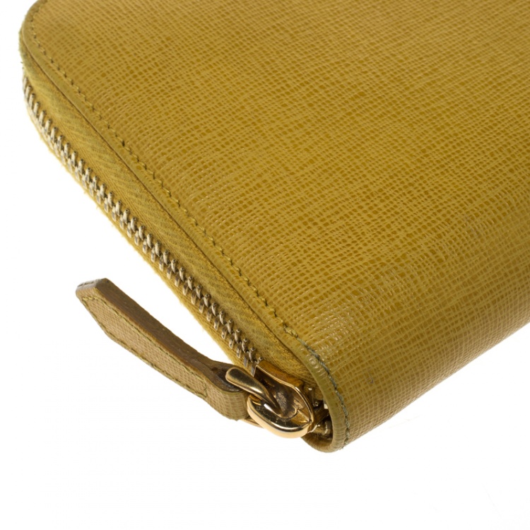 Pre Owned Fendi Yellow Leather Zip Around Wallet 