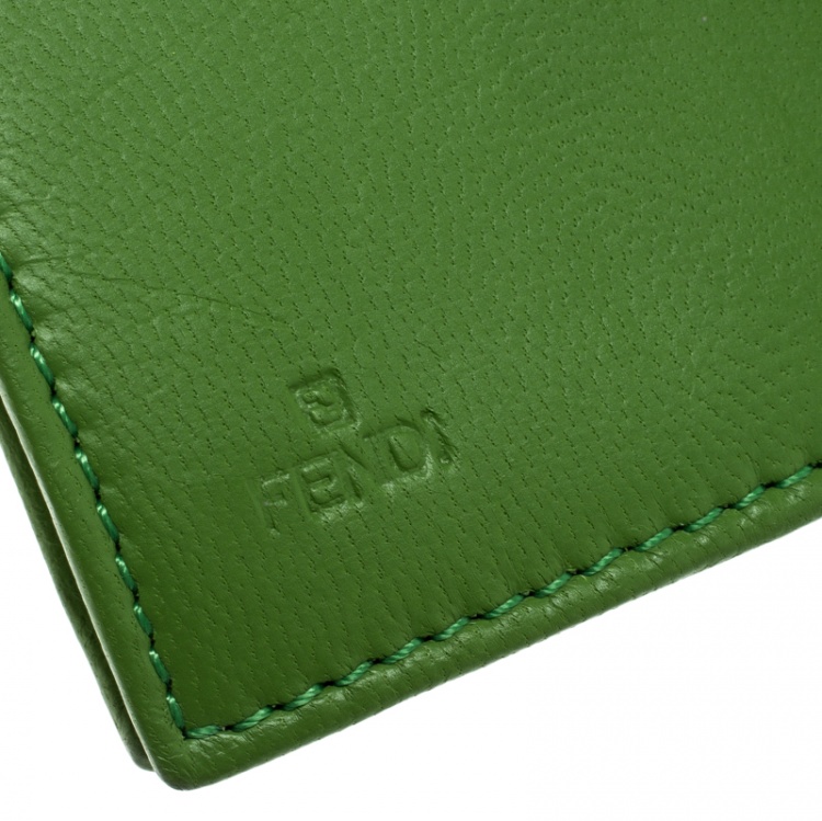 Pre Owned Fendi Green Embossed Leather Chain Wallet