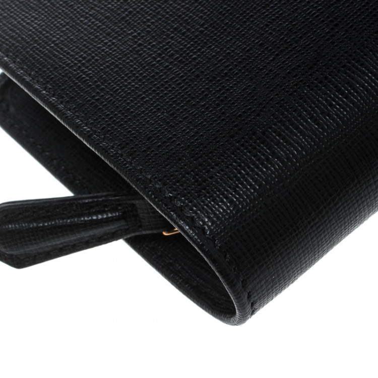 Pre Owned Fendi Black Leather Compact Zip Wallet